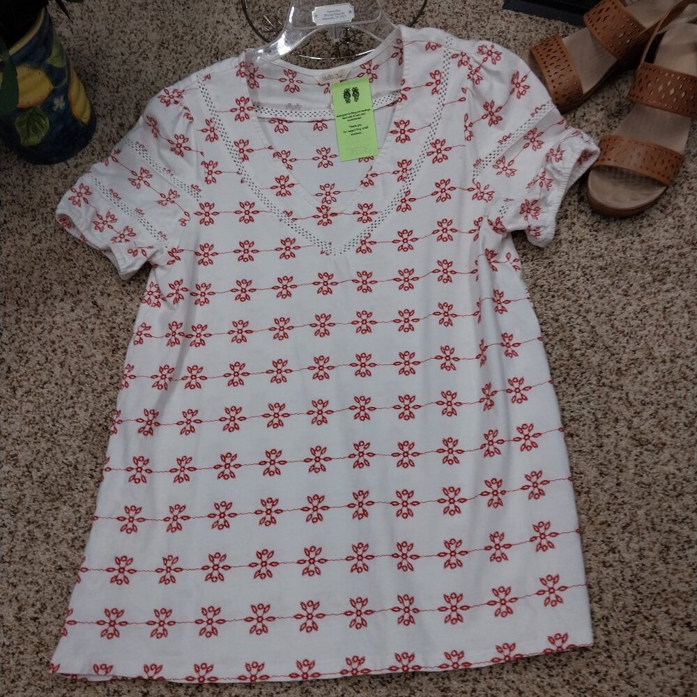 3078 Size Small Matilda Jane Tunic With Embroidered Flowers.